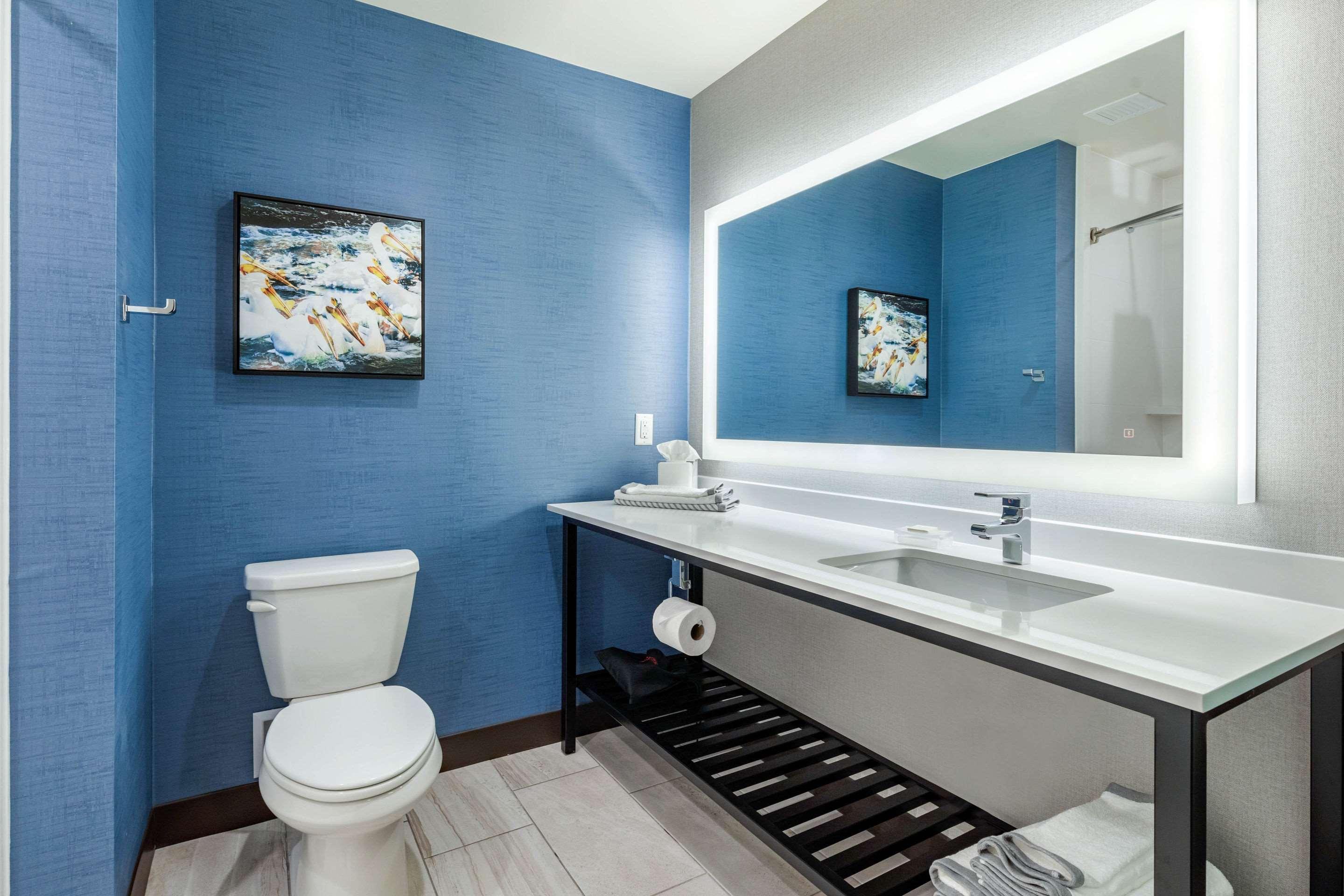 Cambria Hotel Davenport Quad Cities Bettendorf Bagian luar foto