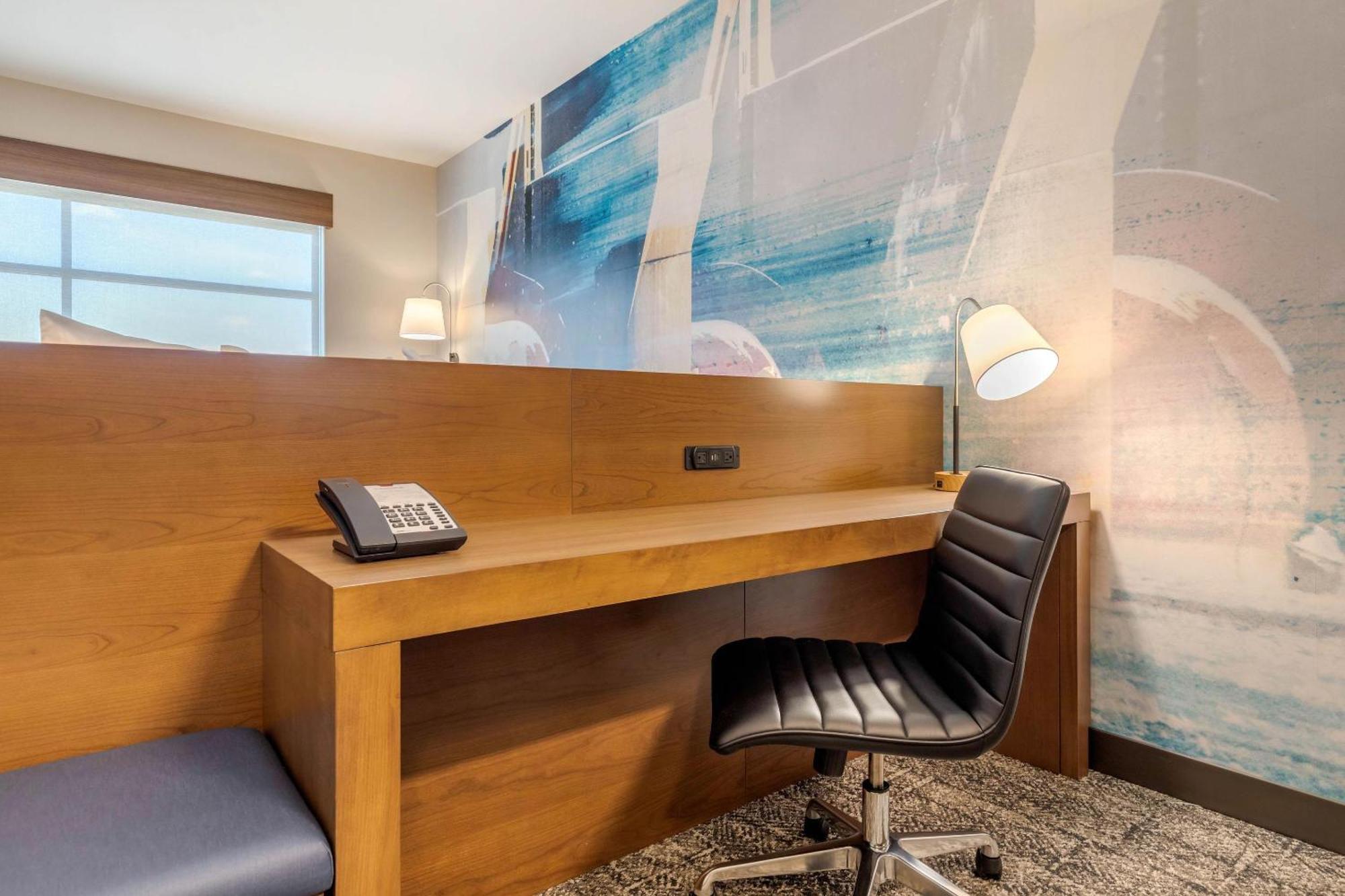 Cambria Hotel Davenport Quad Cities Bettendorf Bagian luar foto